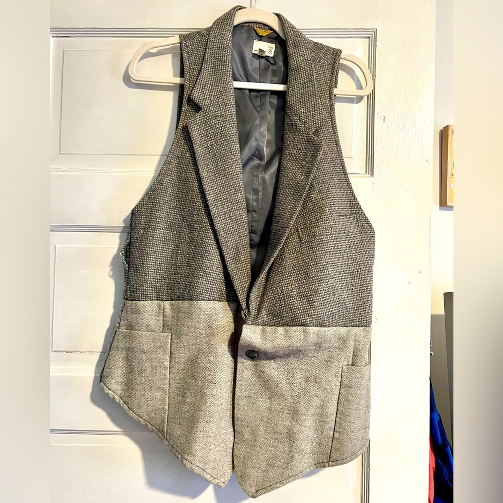 Vintage vest - wool? Material